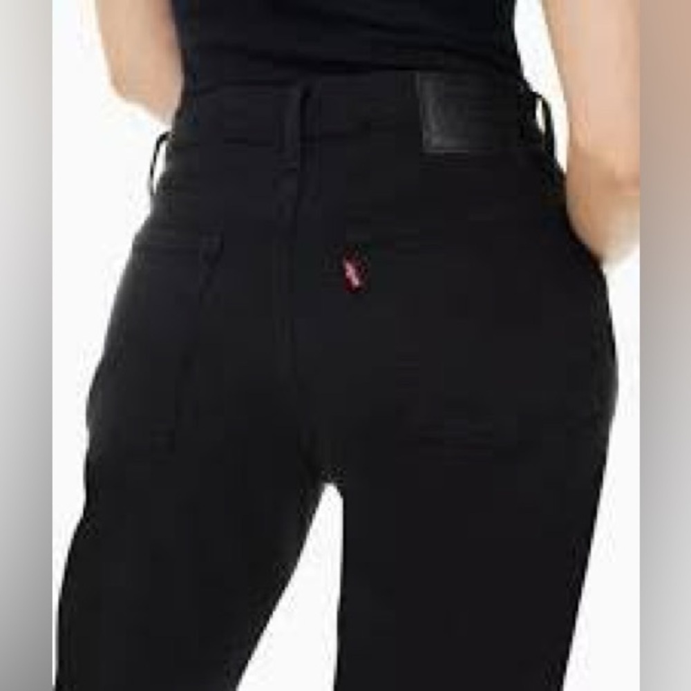 Revolve Levi’s Wedgie Black Premium Denim Jeans Size 28 W 27 L Women’s Icon Fit
